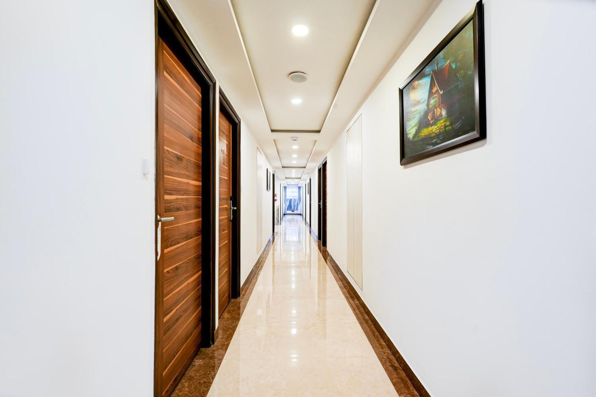 Super Townhouse Oak Aecs Formerly Bangalore Times Εξωτερικό φωτογραφία