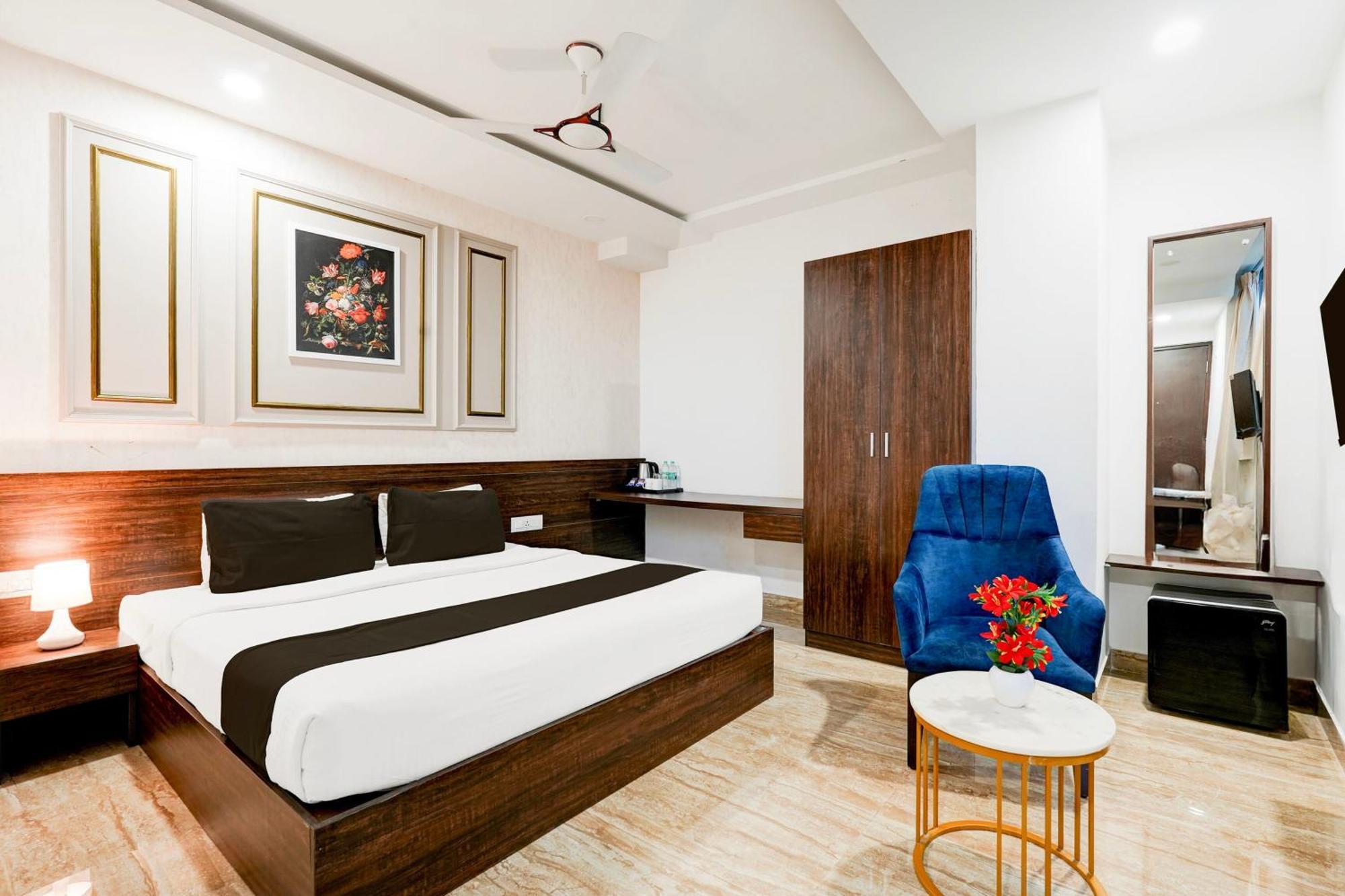 Super Townhouse Oak Aecs Formerly Bangalore Times Εξωτερικό φωτογραφία