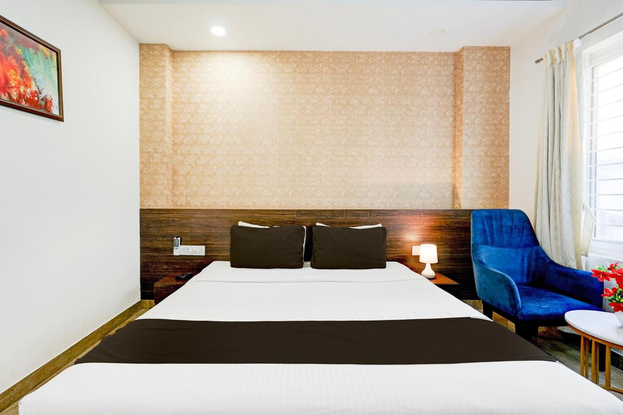 Super Townhouse Oak Aecs Formerly Bangalore Times Εξωτερικό φωτογραφία